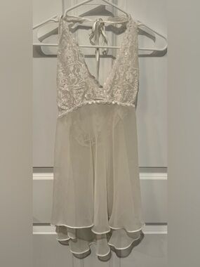 Maidenform Ivory Lace & Sheer Halter Chemise